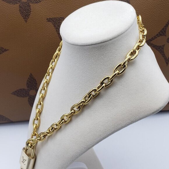 18K Gold-Plated Necklace with Authentic Louis Vuitton Padlock - Picture 4 of 12
